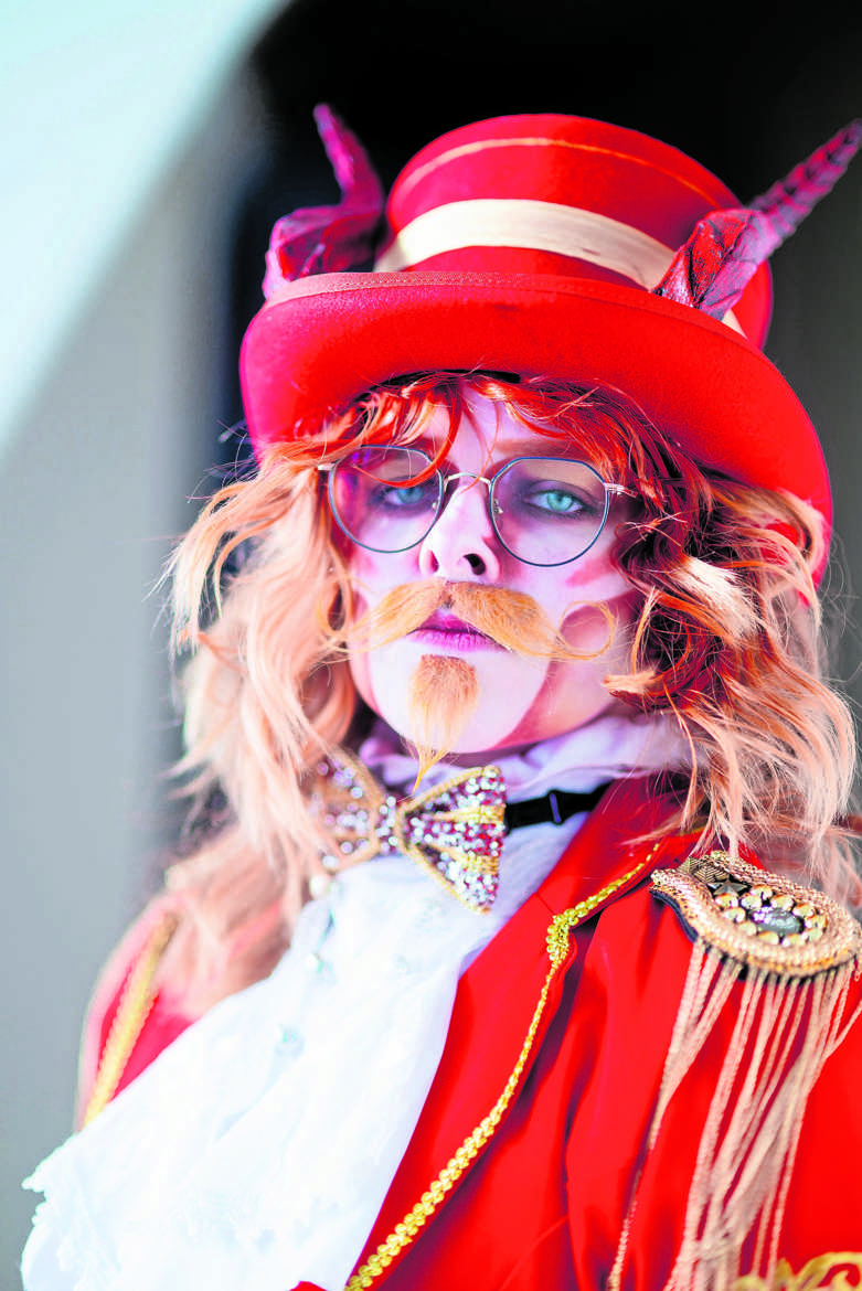 />
</figure>
<div class=