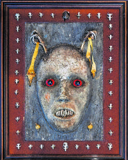  Herre Monsma te midden van zijn kadaverkunst: „Ik haw dizze hobby altyd yn stilte beoefene.”    foto’s: Simon Bleeker